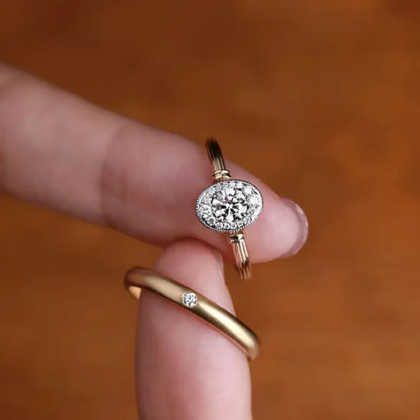 0.40 Carat GIA-Certified Diamond Vintage Solitaire Ring (3)