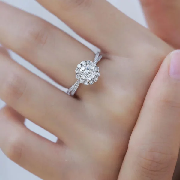 0.70 Carat Diamond Designer Solitaire Ring (6)