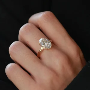 2.00 Carat Oval Cut Vintage Diamond Ring
