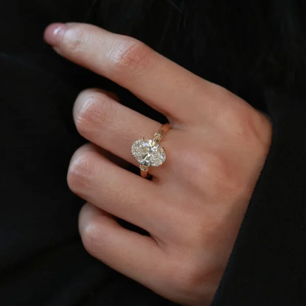 2.00 Carat Oval Cut Vintage Diamond Ring