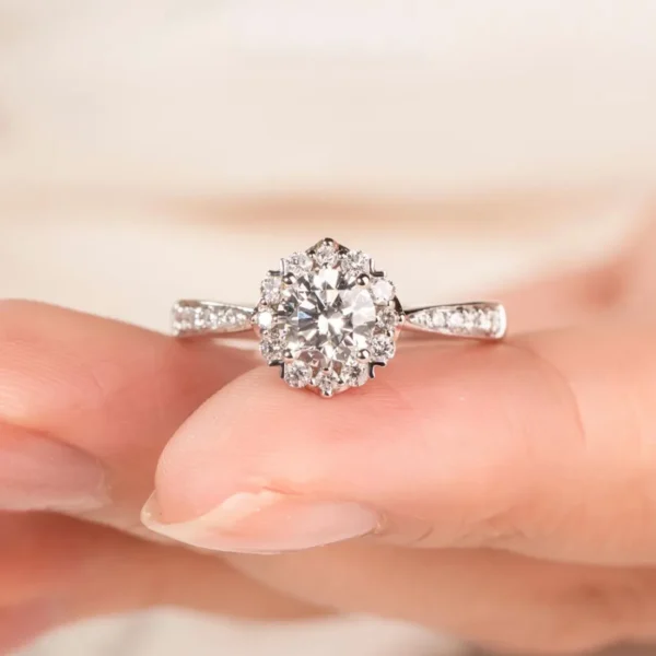 0.70 Carat Vintage Diamond Solitaire Ring (4)