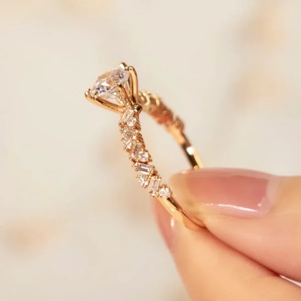 0.90 Carat Round-Cut Diamond Solitaire Ring (5)