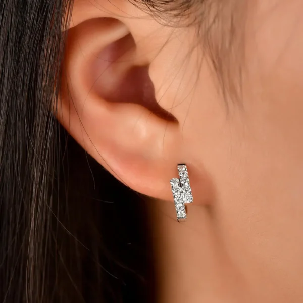 0.35 Carat Minimal Hoop Earrings (2)